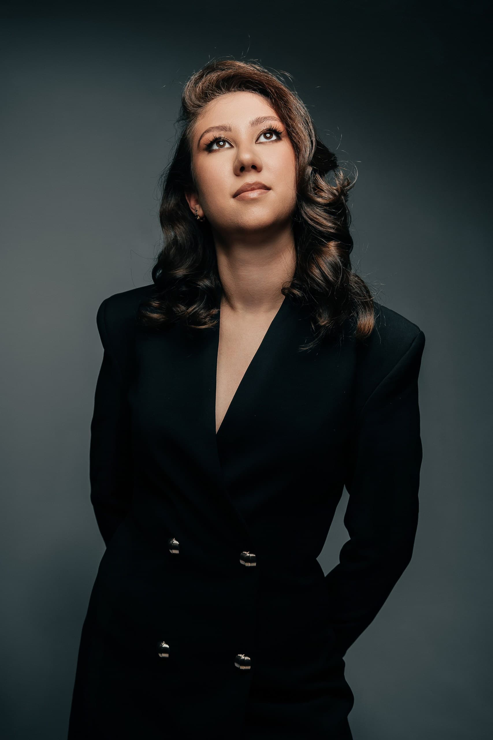 Нелли Попова